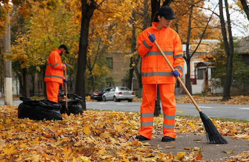 cleaning the street | florida hoa reserve fund laws